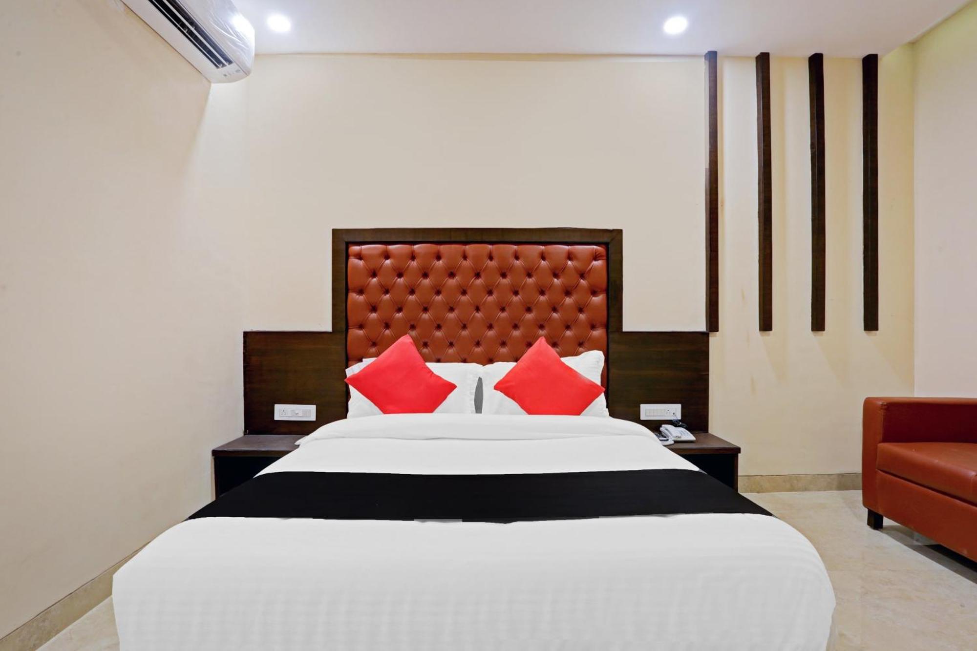 Capital O 80951 Hotel Vertigo Suite Мумбаї Екстер'єр фото
