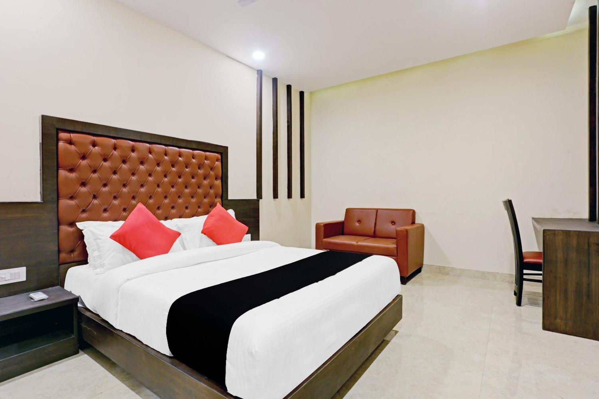 Capital O 80951 Hotel Vertigo Suite Мумбаї Екстер'єр фото