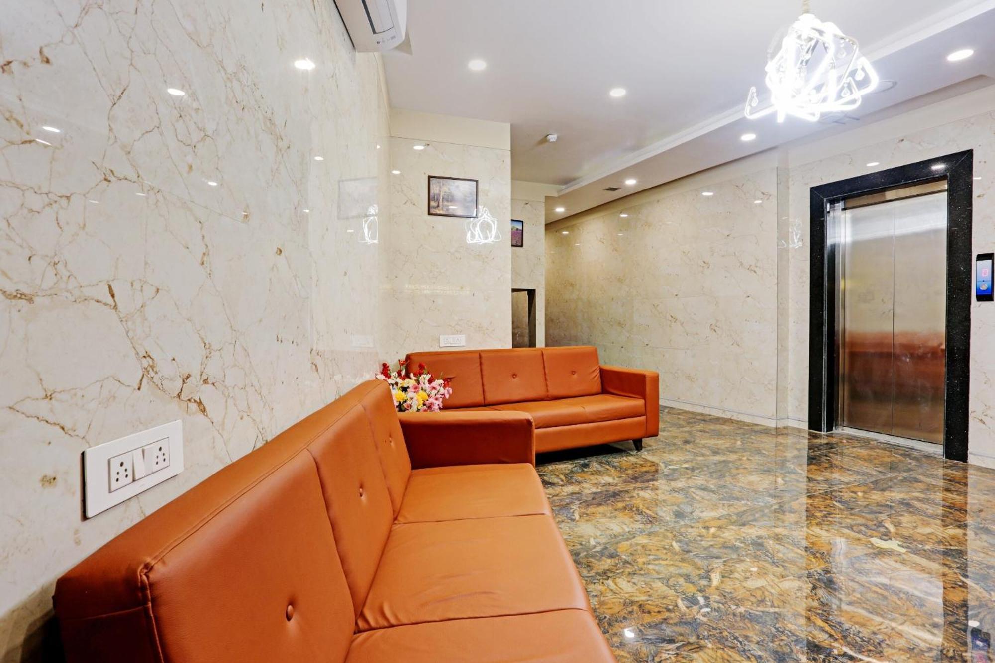 Capital O 80951 Hotel Vertigo Suite Мумбаї Екстер'єр фото